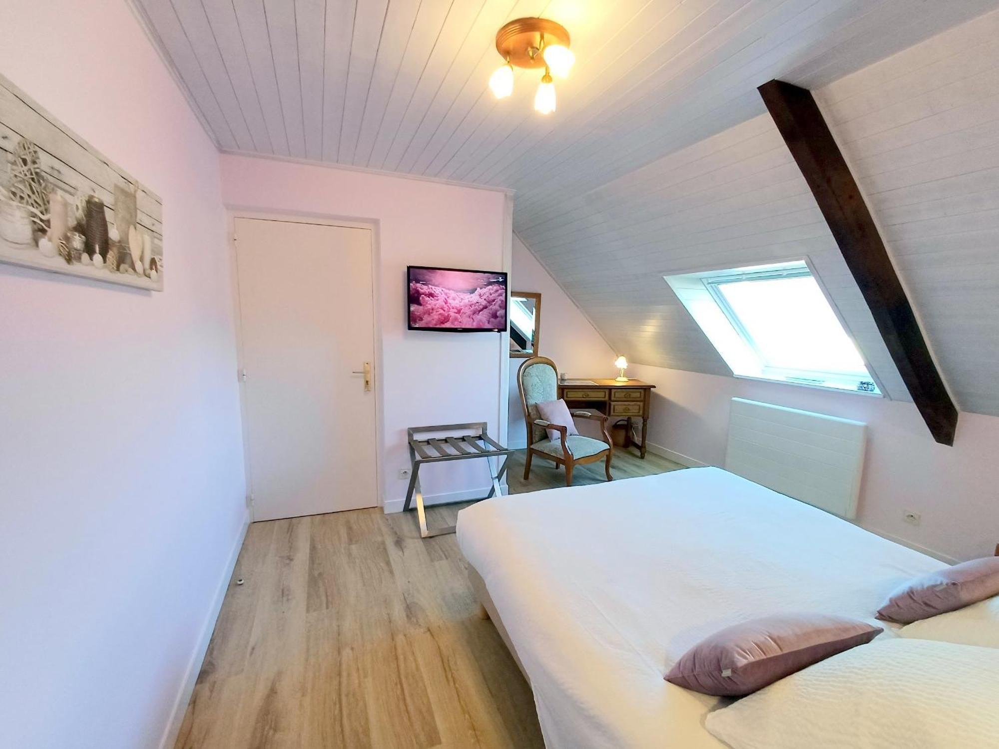 Au calme à 10mn des baies de Douarnenez et Audierne avec cuisine à disposition Mahalon Exterior foto