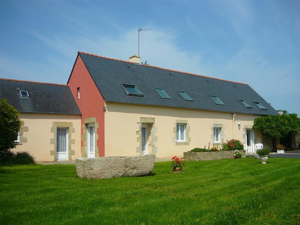 Au calme à 10mn des baies de Douarnenez et Audierne avec cuisine à disposition Mahalon Exterior foto