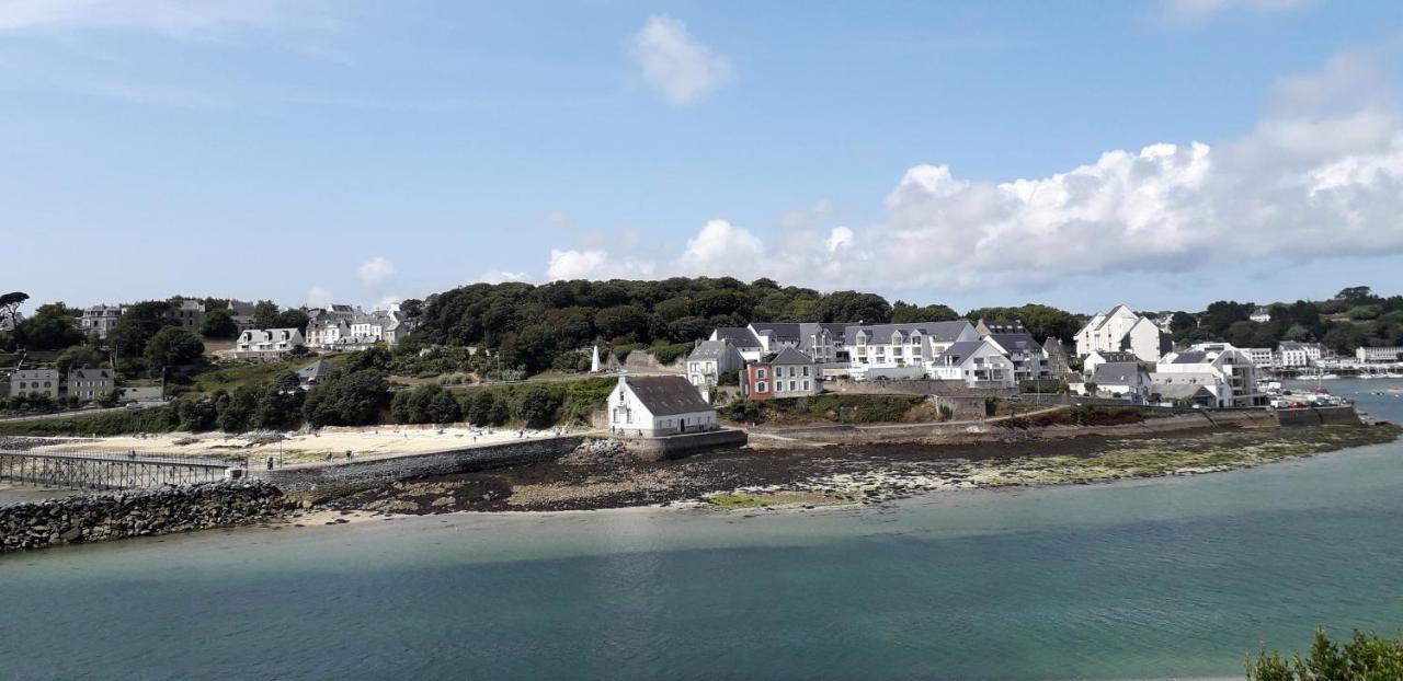 Au calme à 10mn des baies de Douarnenez et Audierne avec cuisine à disposition Mahalon Exterior foto